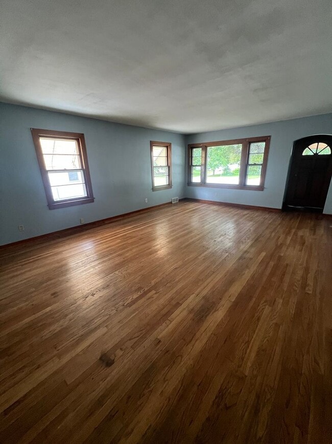 Photo - Spacious 2 bedroom home!