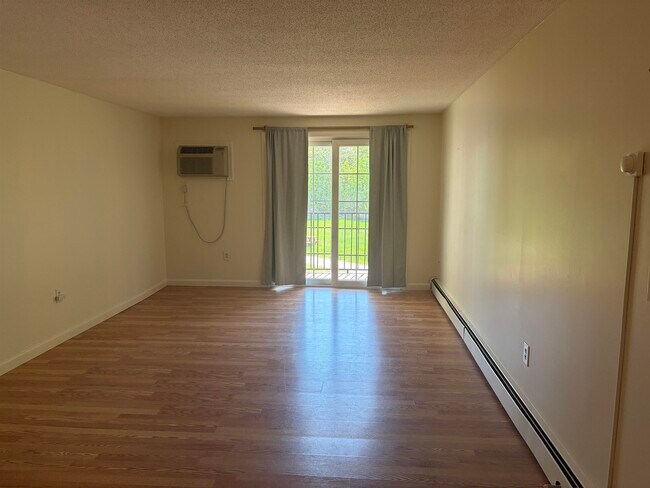 Photo - 1007 White Cedar Blvd