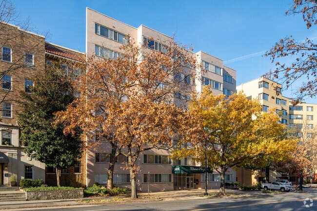 Photo - Chase Plaza Apartments