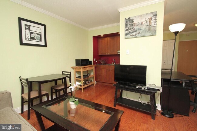 Photo - 2101 Chestnut St