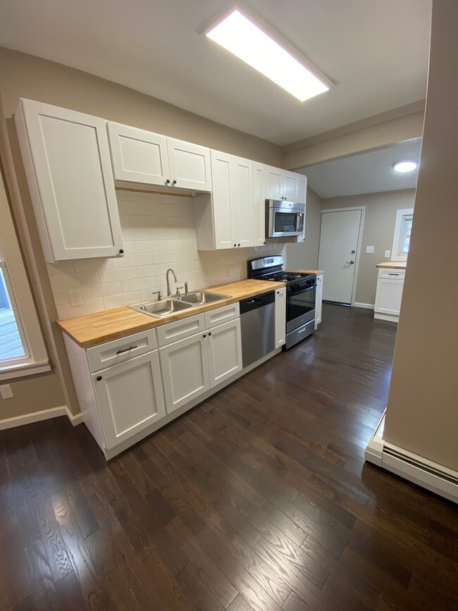 Photo - 439 Chestnut St