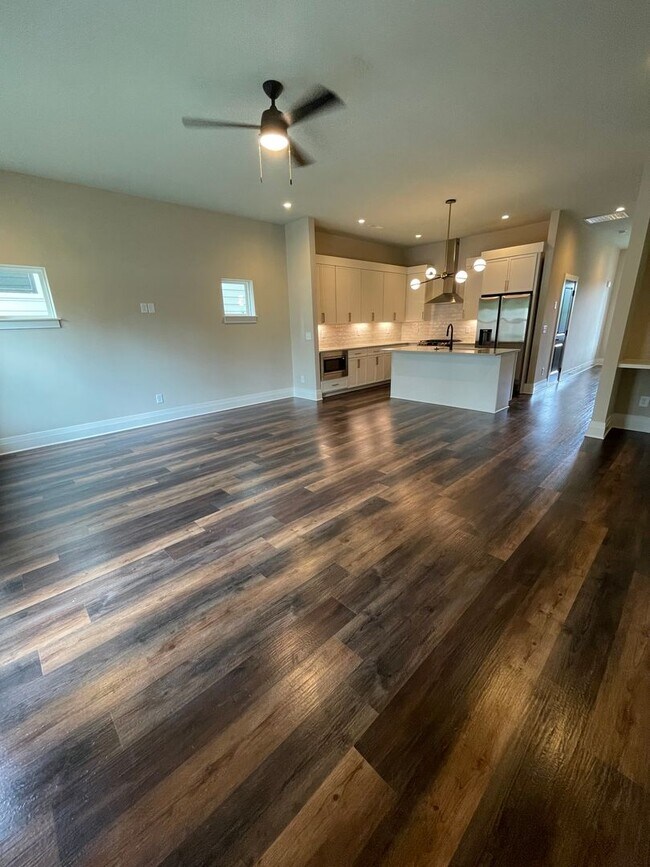 Photo - 1086 Noble Lp