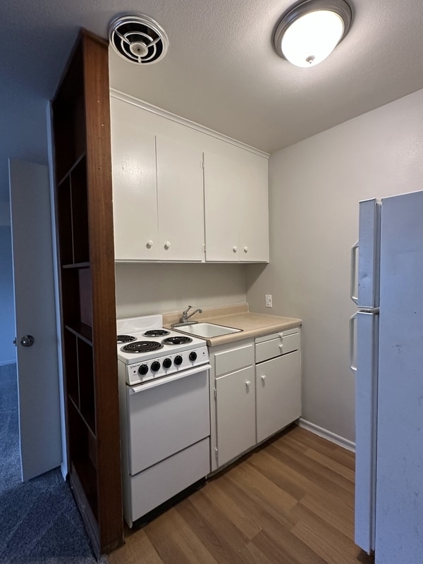 Photo - 5926 Fauntleroy Wy SW