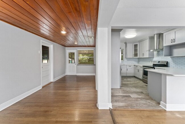 Photo - Charming & Updated 2/2 with Garage in Colo...