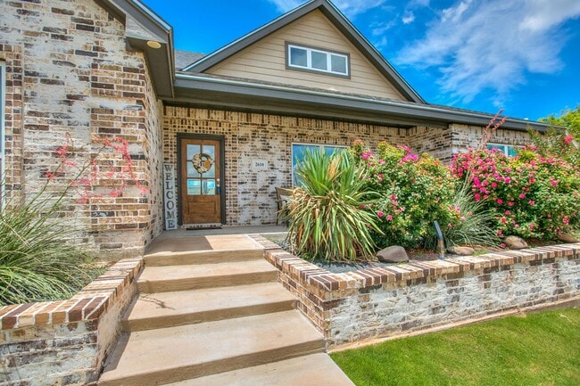 Photo - Beautiful 4 bedroom, 3 bath home in Bentwood COMING SOON!!