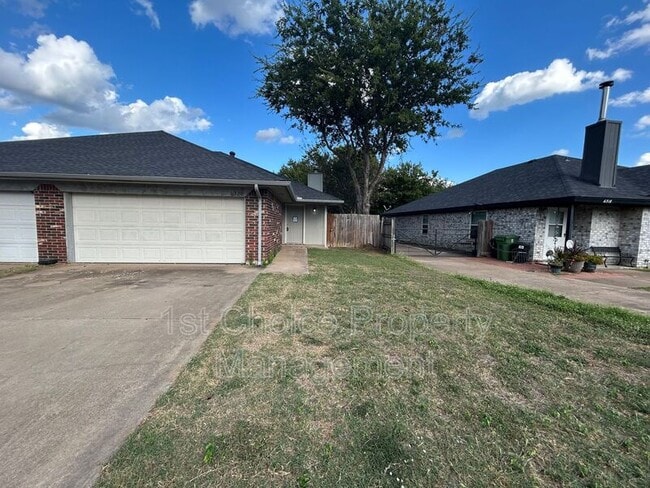Building Photo - 6320 Holiday Ln Rental