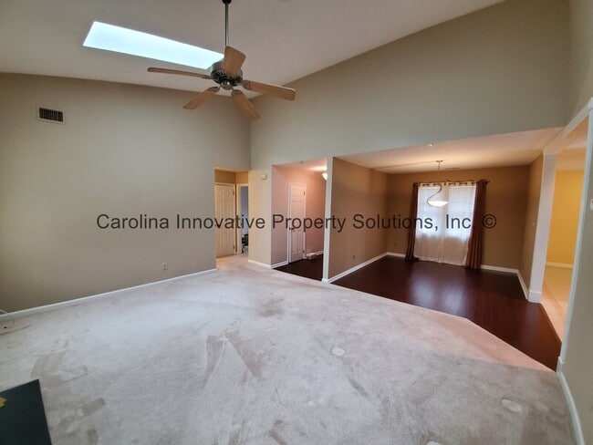 Photo - 5409 Leaford Ct