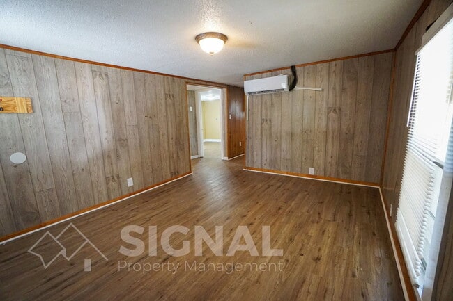 Photo - 1405 6th Ave