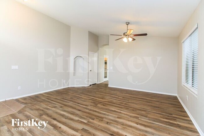 Photo - 29271 N Rosewood Dr