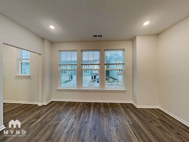 Photo - 1236 Commack Dr