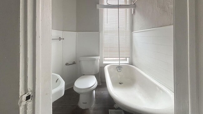 Photo - Renovated Three Bedroom w/ New Flooring throughout in Southwest