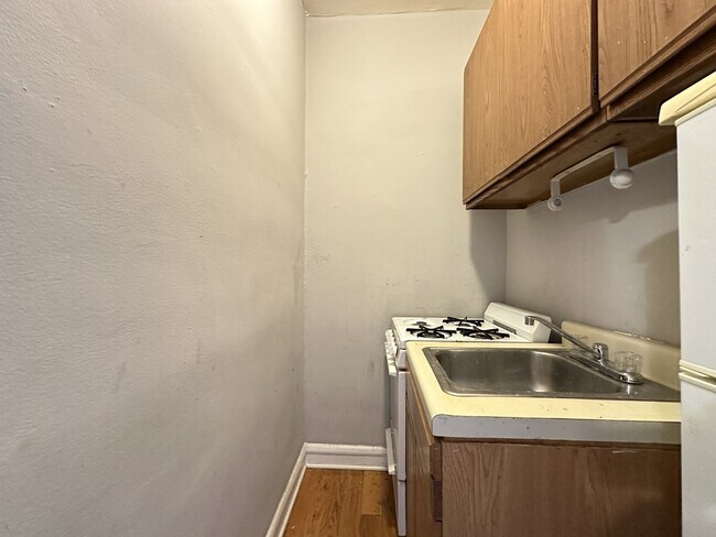 Photo - 2849 N Burling Unit 302