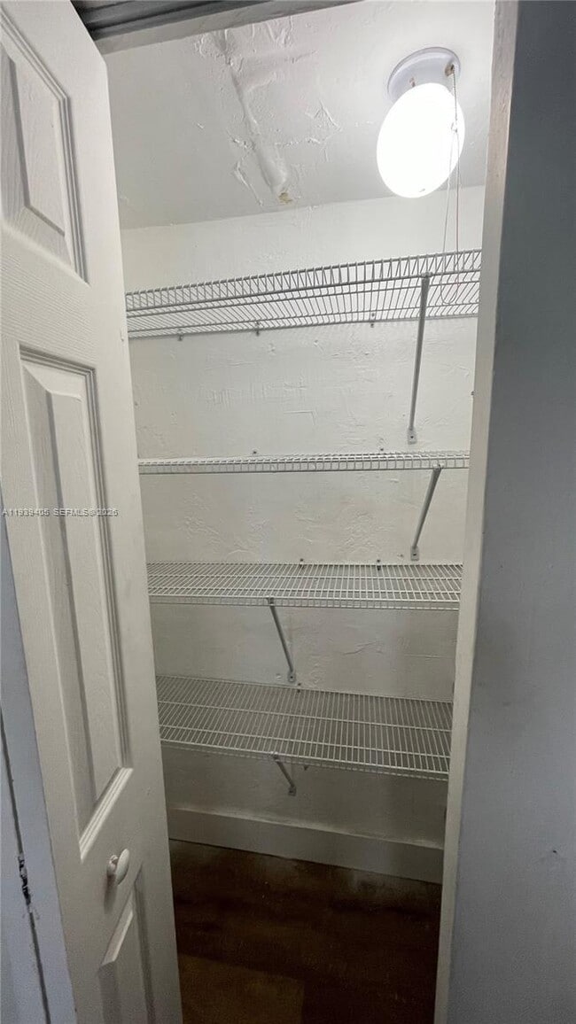 Photo - 209 Northwest Dr