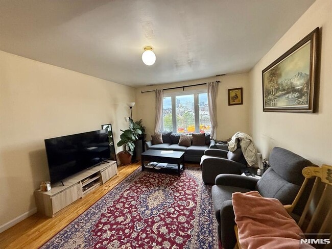 Photo - 252 Passaic Ave