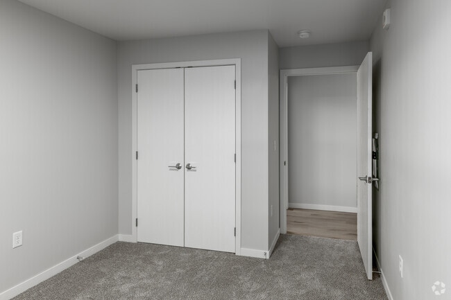2BR, 1BA - 939SF - Bedroom