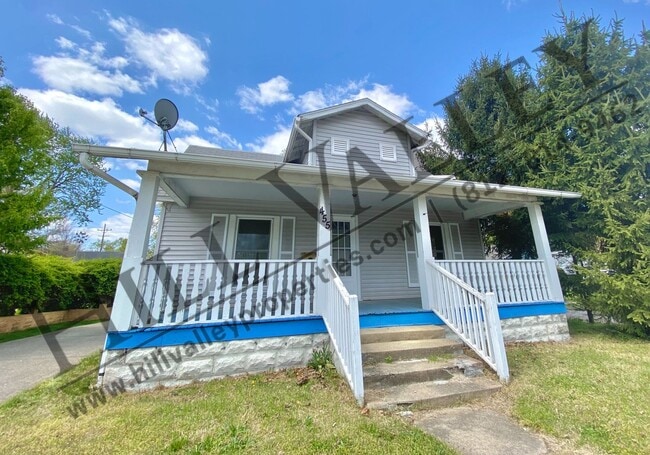 Two Bedroom home in desirable east-side lo... - Two Bedroom home in desirable east-side lo...