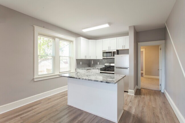 Kitchen - 214 Fairview Rd Unit 1