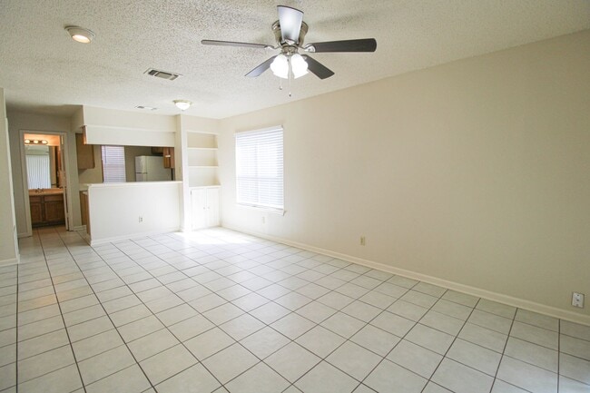 Photo - 949 Schertz Pkwy Unidad 949 Schertz Parkway-  5