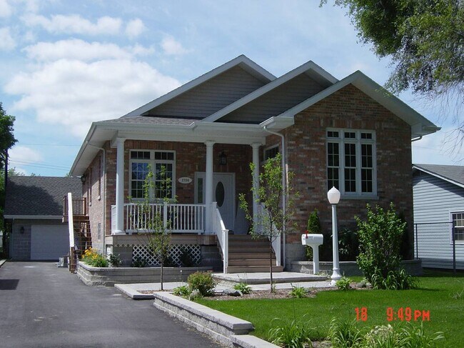 Photo - 2724 81st St