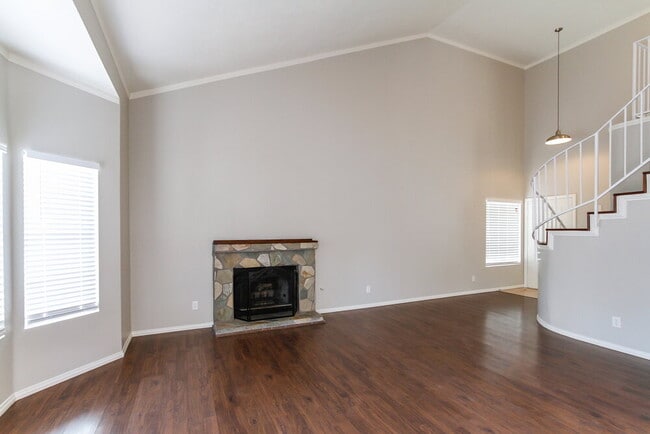 Photo - 857 Schooner Dr