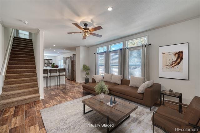 Photo - 904 W 6th St