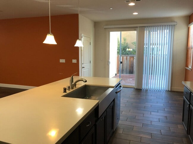 Photo - Beautiful 4 Bed 3 Bath Near Iron Point wit...