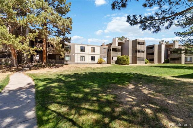 Photo - 2525 S Dayton Way Unidad 1708