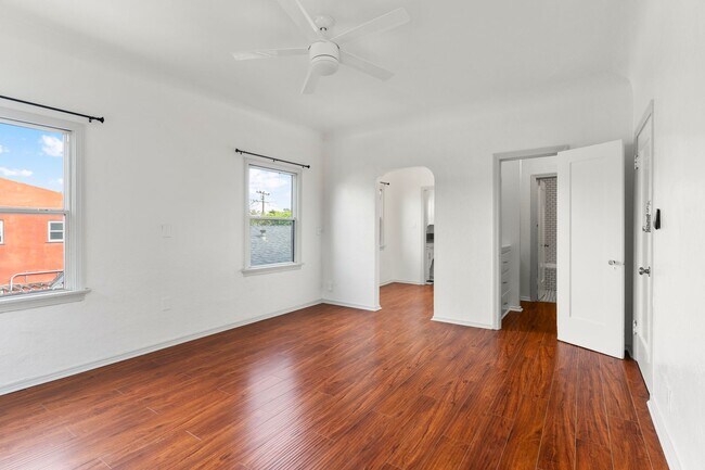 1115 E Broadway Unit 07