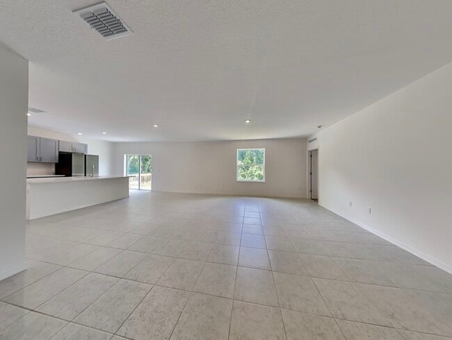 Photo - 1330 Chris Ave