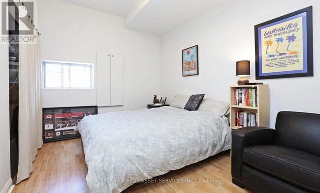 Photo - 224 Jones Ave Unité 2