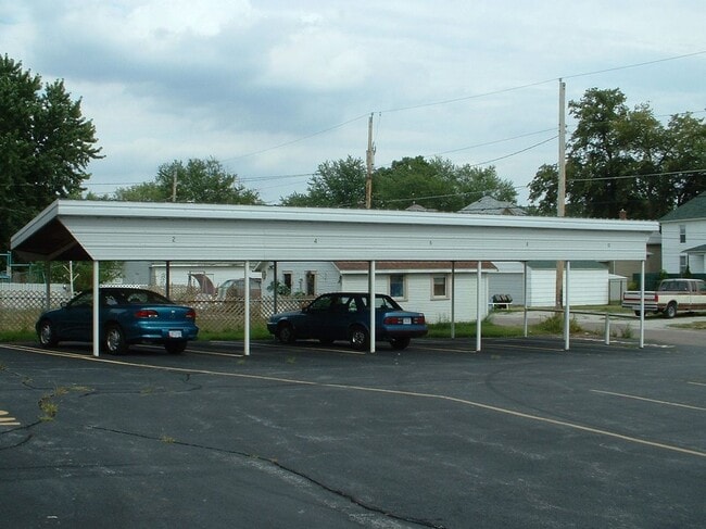 Photo - 1445 W 16th St