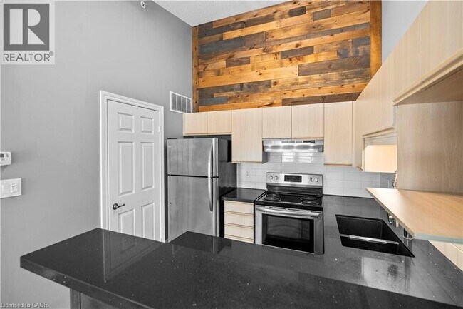 Photo - 1810 Walkers Line Unit 404
