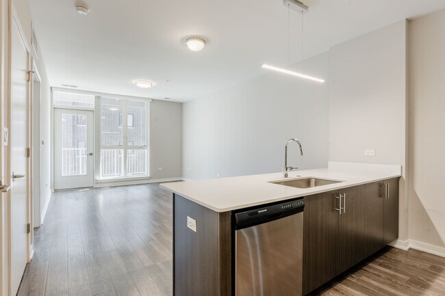 Photo - 301 W North Ave