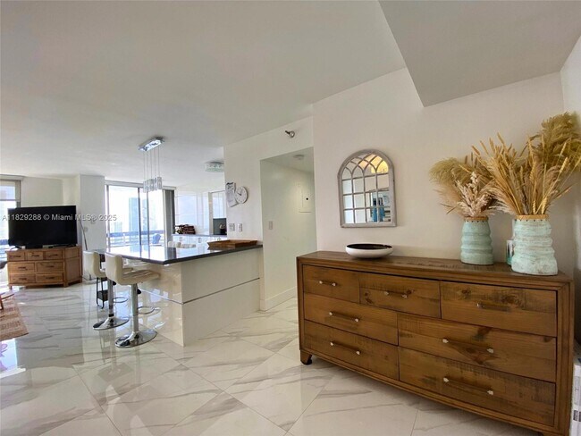 Photo - 3530 Mystic Pointe Dr Unit 3014