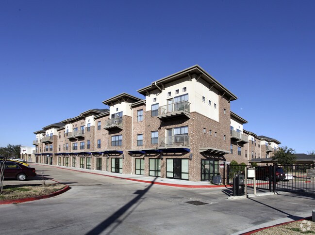 Meadows Place Senior Village