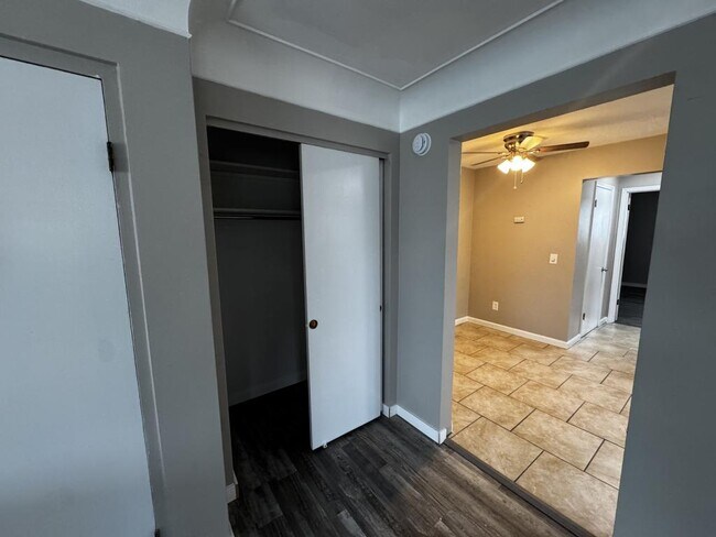 325 Pike St