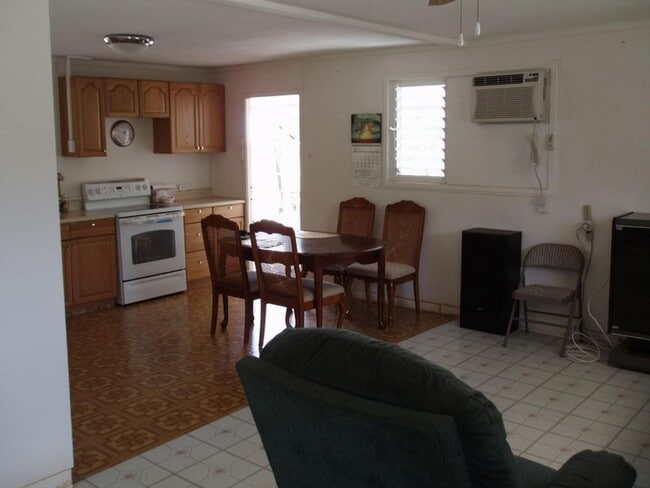 Photo - 3 bed/1.5 bath with large yard.