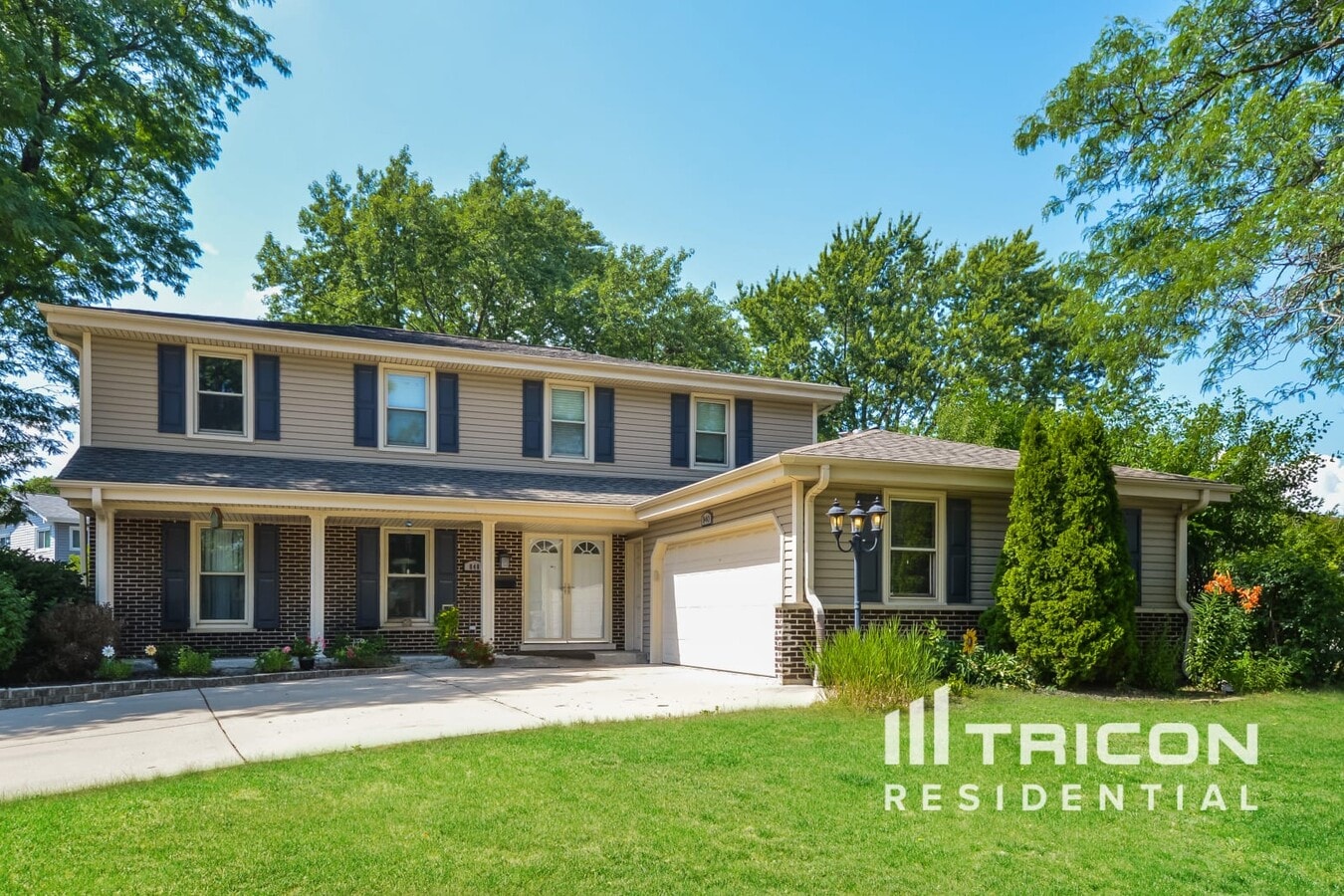 Photo - 840 N Williams Dr House