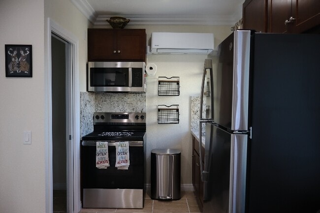 Photo - 4752 Amberwood Ave