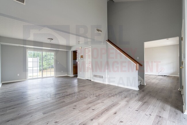 345 Teal Cir