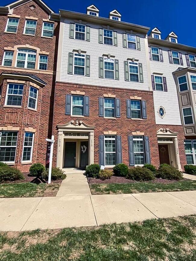 Gorgeous 2-Level 3 Bed 2.5 Bath Condo-Styl... - Gorgeous 2-Level 3 Bed 2.5 Bath Condo-Styl...