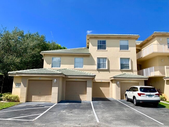 Building Photo - 2020 Greenview Shores Blvd Unit 101