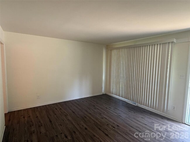 544 Blendwood Dr