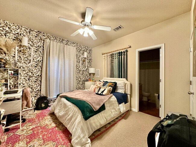 Photo - 1418 S 10th St Unit B