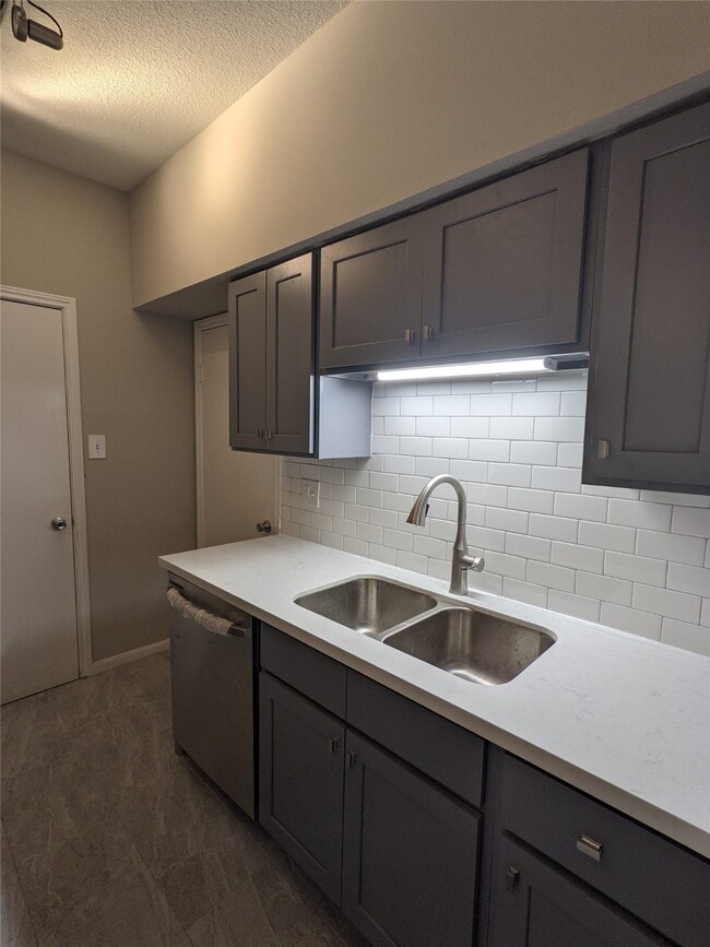 Building Photo - 2475 Underwood St Unit 390 Rental