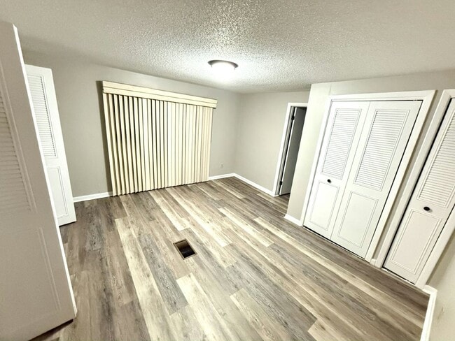 Photo - 6407 SE 108th St