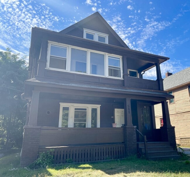 Photo - 588 Schiller Ave Unit 1