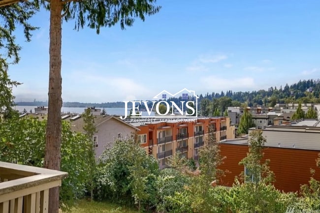 Photo - Coming soon - 2BR/1.5BA Condo in Kirkland
