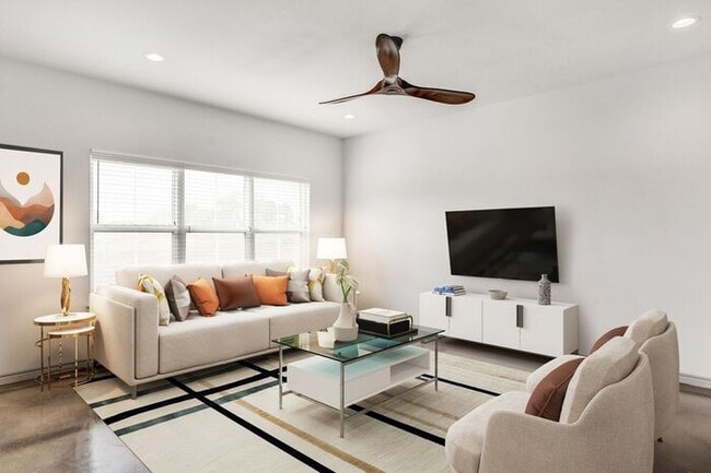 Sign a Lease By the End of July and Receive One Month of FREE Rent! Luxury 3 Bedroom 2.5 Bath Tow...