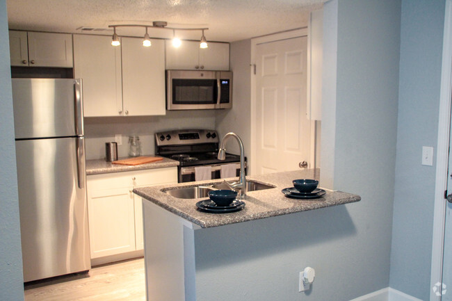 Newly Renovated Apartments with Granite Top  &  Stainless Steel Appliances - Rollingwood Rental